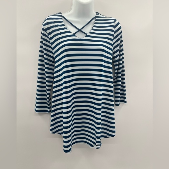 Chico's Blue & White Striped Criss-Cross Tunic Size 0 Good Pre-Owned Condition - Picture 3 of 4